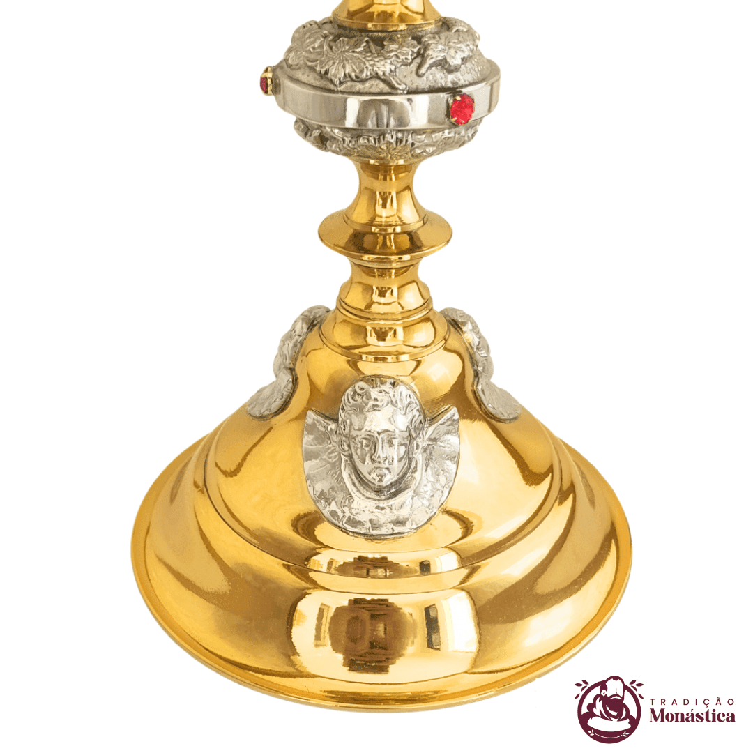Cálice Banhado em Ouro - com Detalhes de Anjos - Grande  - 3