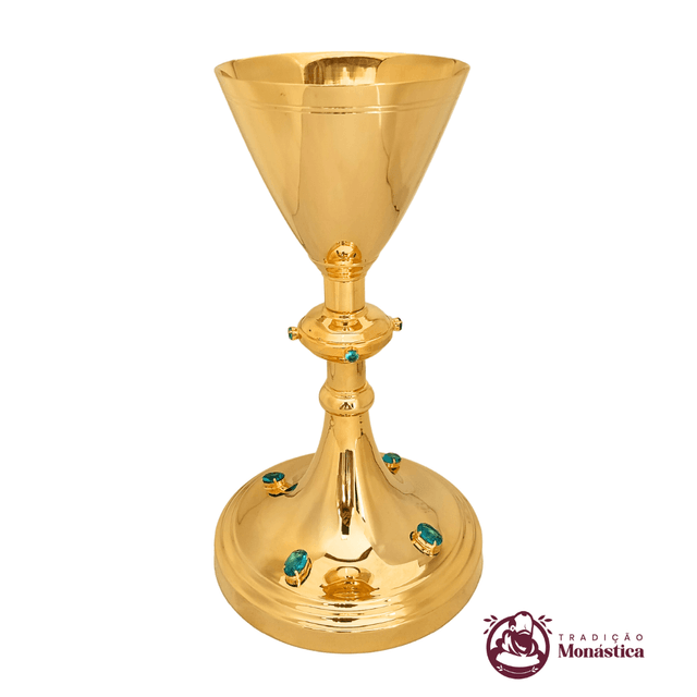 Cálice Banhado em Ouro com Detalhes em Pedras Verdes