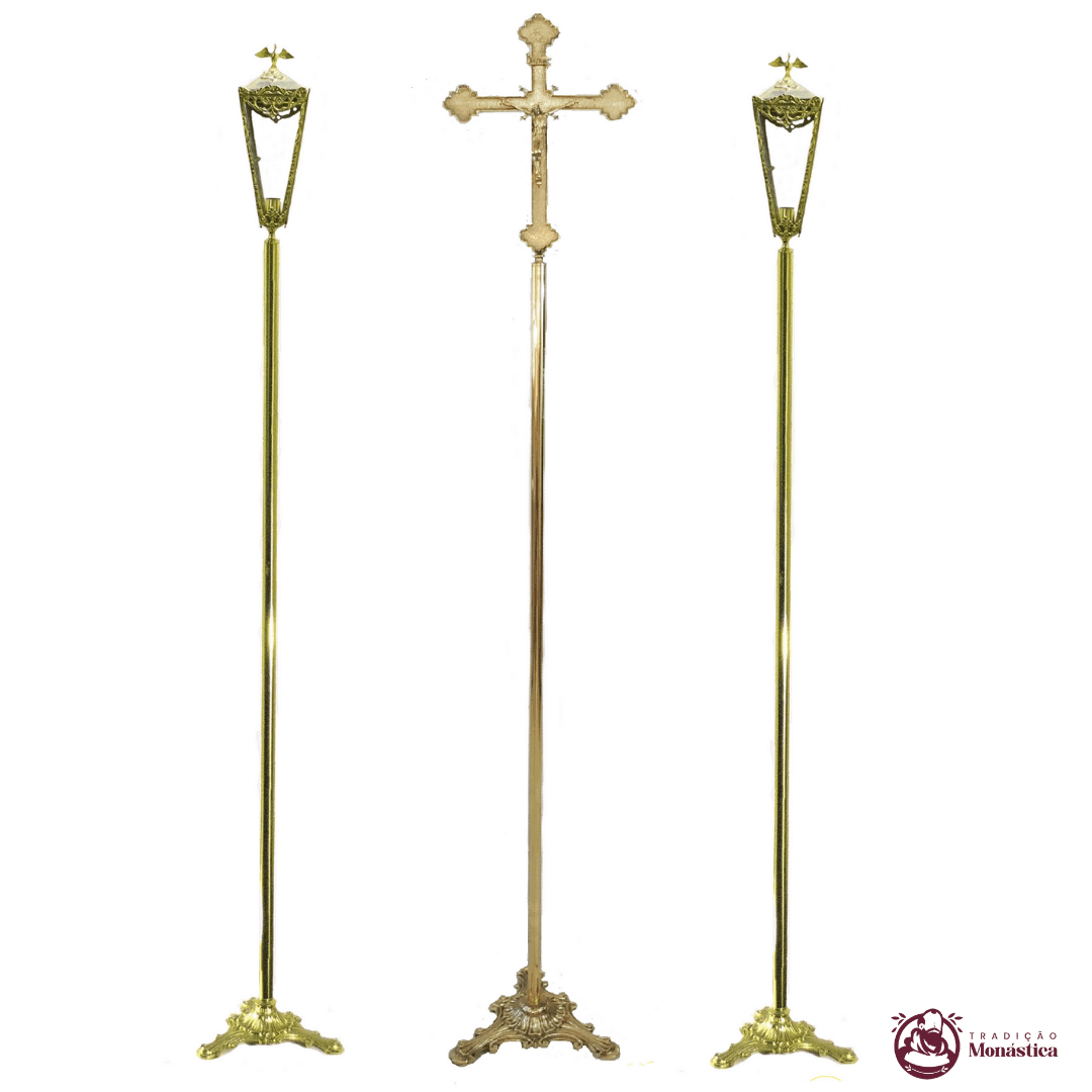 Conjunto de Cruz e Tochas para Procissão - Cruz Simples 