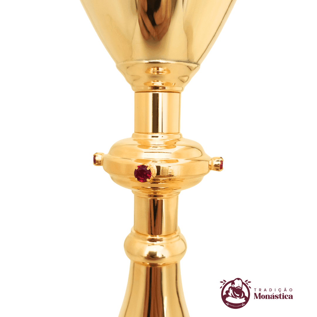 Cálice Banhado em Ouro com Detalhes em Pedras - 2