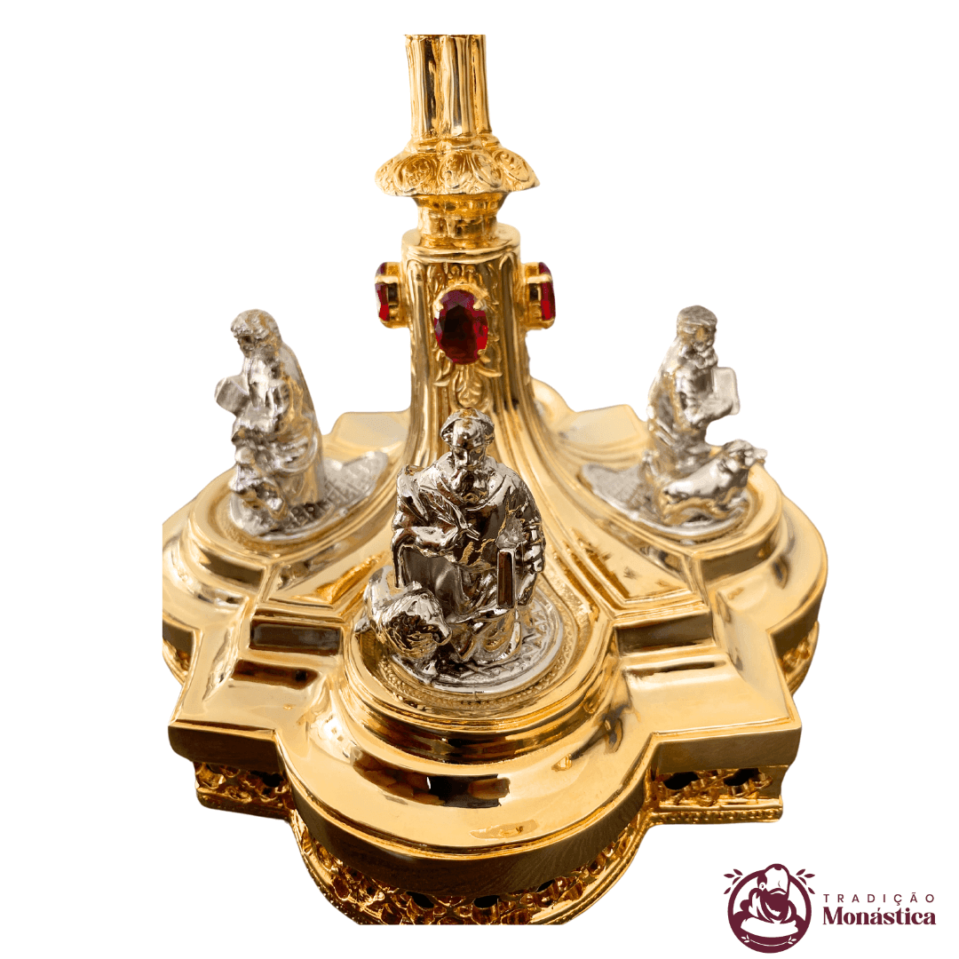 Cálice Gótico Banhado em Ouro - Detalhes dos Evangelistas - 4
