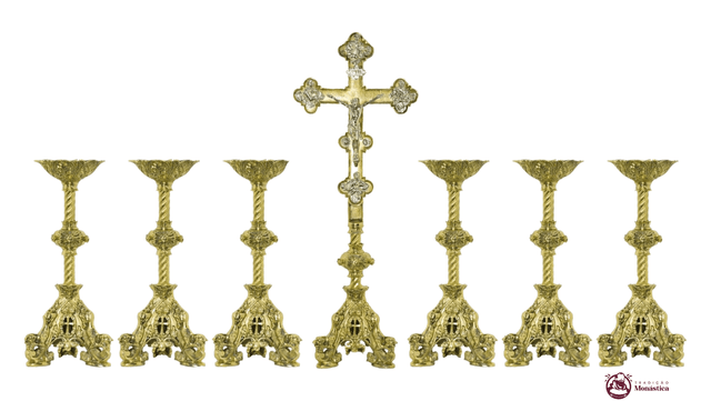 Conjunto de Castiçal de Vela e Cruz para Altar - 7pçs Bronze Conjunto de Castiçal de Vela e Cruz para Altar - 7pçs Bronze